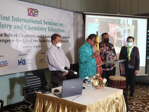 THE 1st INTERNATIONAL SEMINAR ON CHEMISTRY AND CHEMISTRY EDUCATION