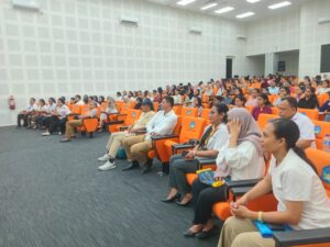 Kuliah Tamu Jurusan Kimia FST dan Prodi Pendidikan Kimia Unpatti Hadirkan Prof. Dr. Sri Adelila Sari